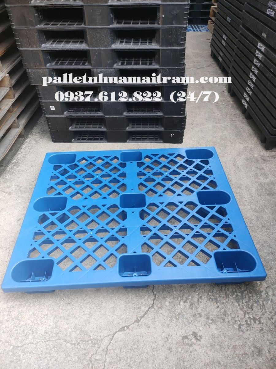 Giá pallet nhựa cũ siêu rẻ, giao hàng miễn phí