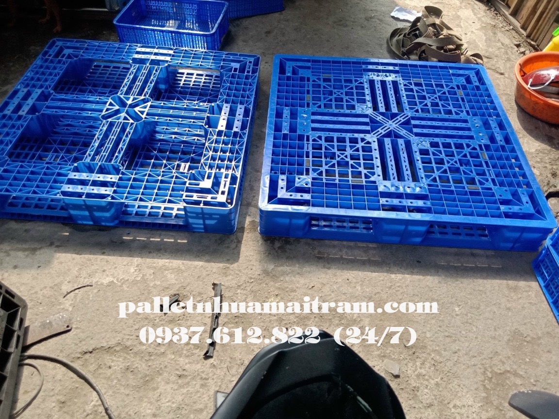 Giá pallet nhựa cũ siêu rẻ, giao hàng miễn phí