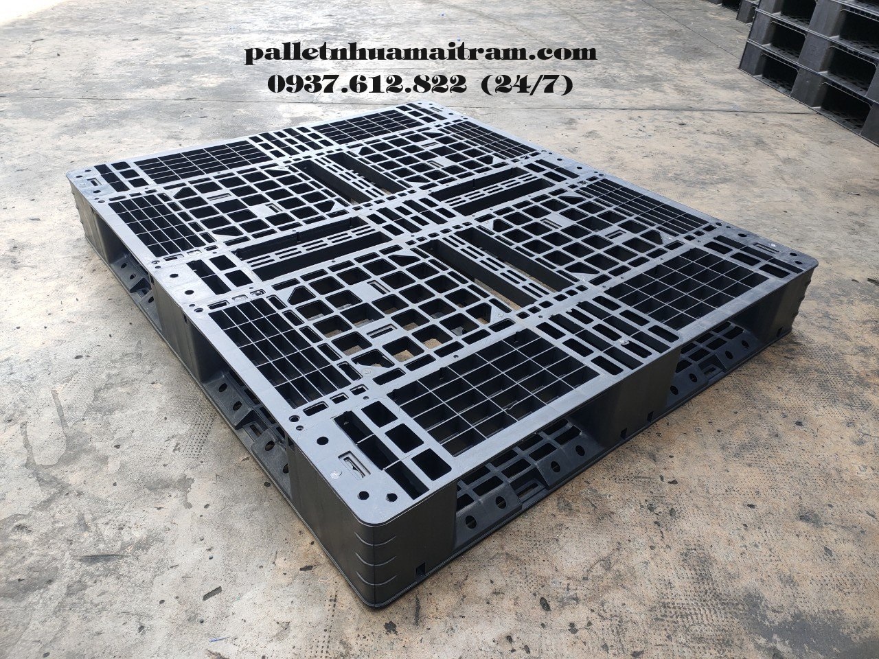 Giá pallet nhựa xuất khẩu là bao nhiêu? 