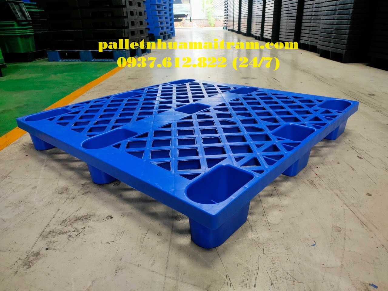 Pallet nhựa chân cốc mới kích thước 1100x1100x140mm