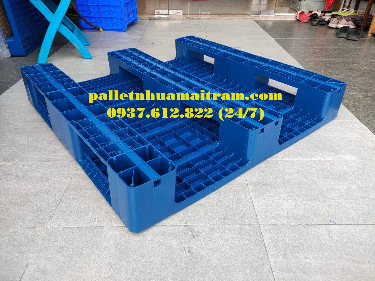 Pallet nhựa mới kích thước 1100x1100x165mm