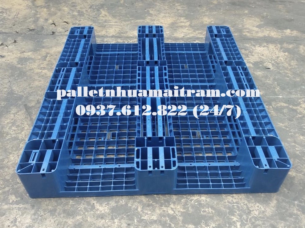 Pallet nhựa mới kích thước 1200x1000x150mm ba chân suốt