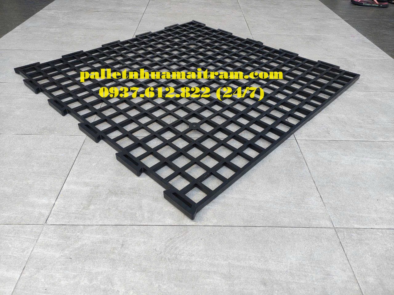 Pallet nhựa mới kích thước 950x950x18mm